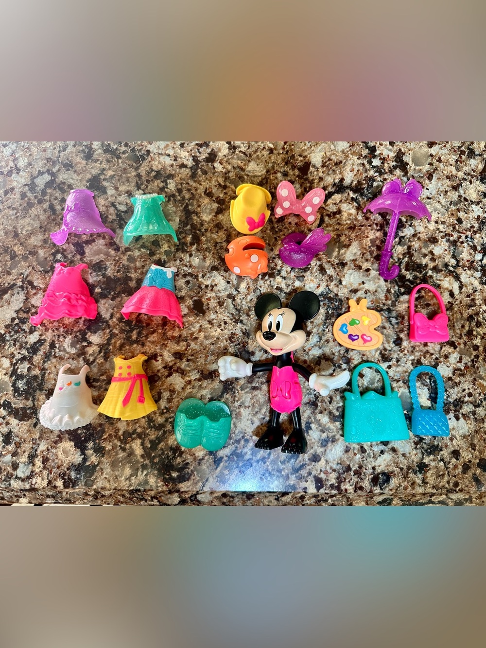 Disney Minnie Mouse Bow-Tique Dress Up Doll Snap N' Style Clothes Toy Lot